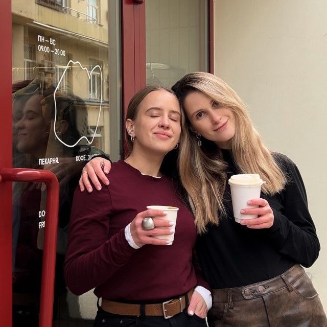 Anna x Orni
